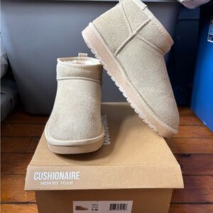 Cushionaire Women's Tan Ankle Boots